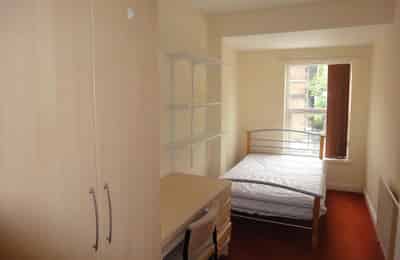 Glossop Road, Broomhill - Sheffield, England, United Kingdom - 3 bed 2