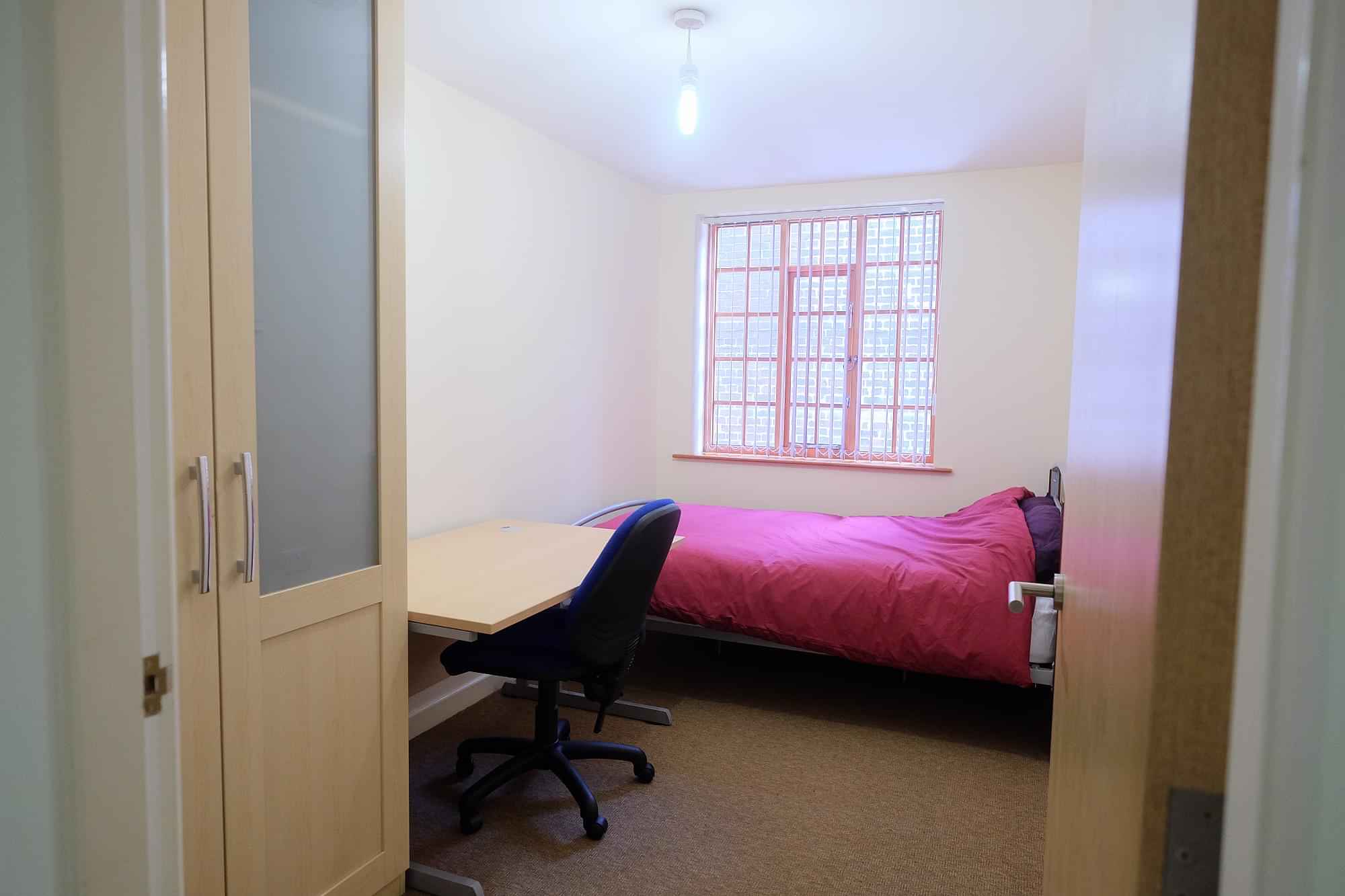 27?w=400&h=260&fit=crop&q=40&auto=format&trim=auto