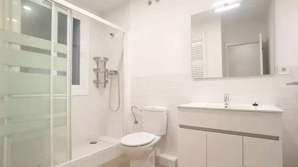 Kitchen?w=400&h=260&fit=crop&q=40&auto=format&trim=auto