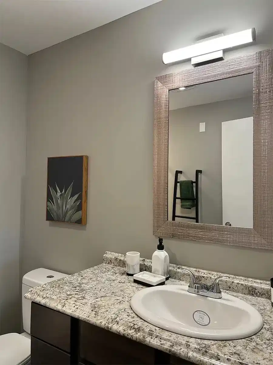 Common Area?w=400&h=260&fit=crop&q=40&auto=format&trim=auto