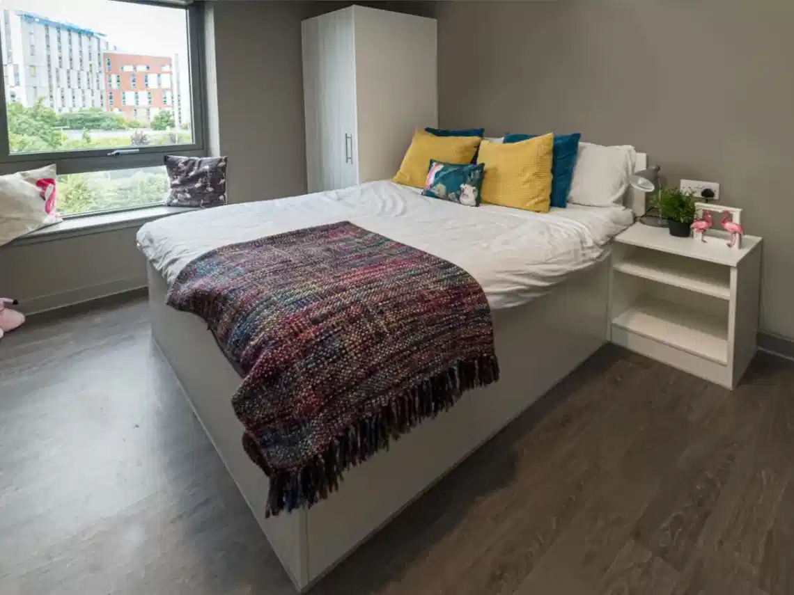 One Room Apartment