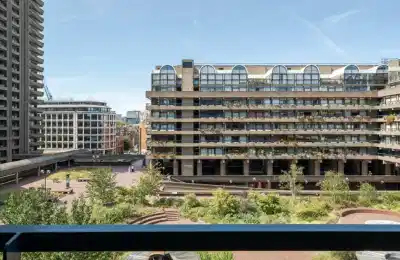 Bryer Court, London - London, England, United Kingdom - Exterior