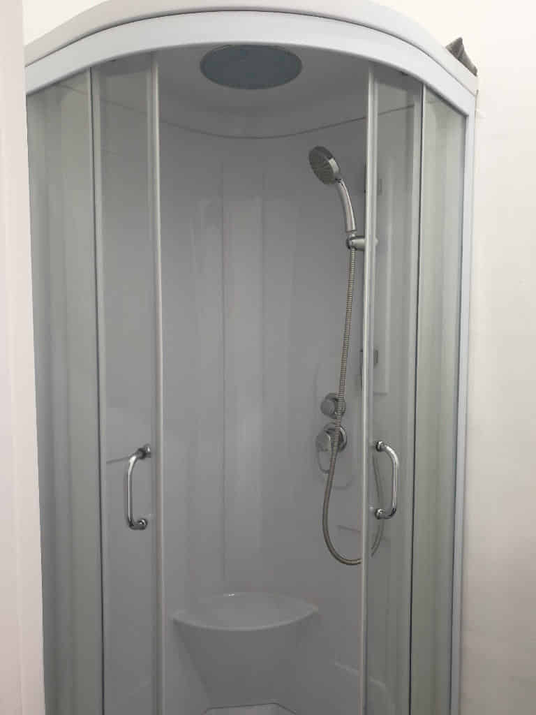 Victoria Views, Leicester - Leicester, England, United Kingdom - Deluxe Studio - Bathroom