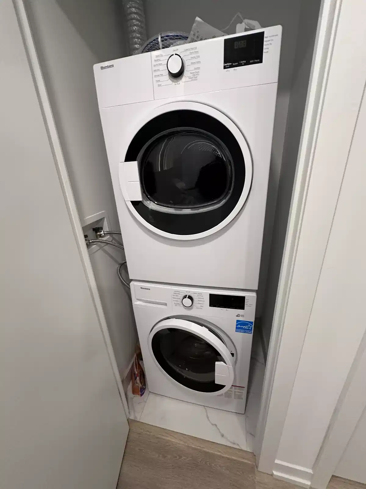 Dalhousie, Toronto - Toronto, Ontario, Canada - Amenities