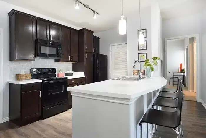 Midtown 905, Denton - Denton, Texas, United States - Kitchen