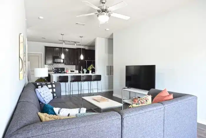 Midtown 905, Denton 5