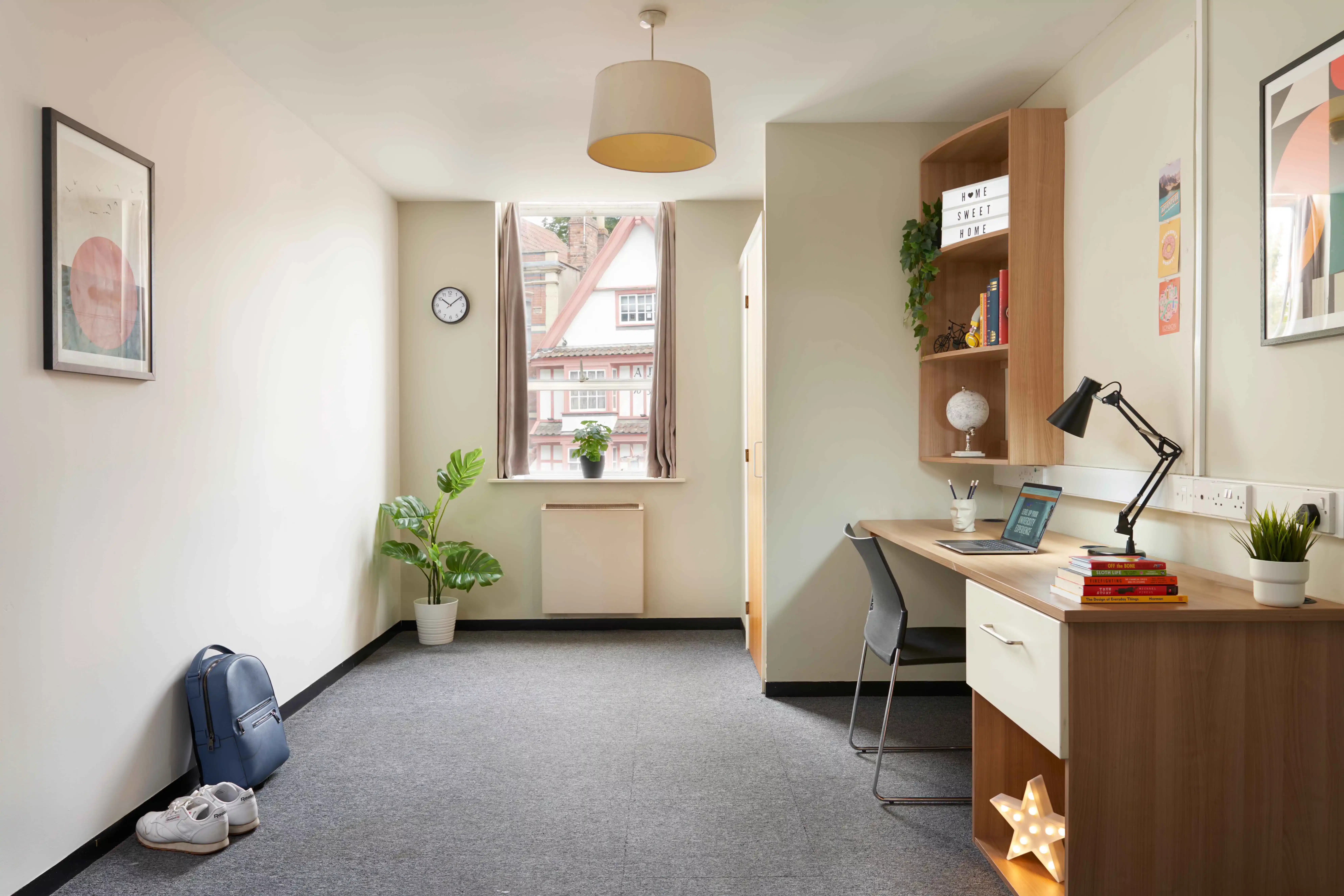 Bronze Non-Ensuite - Bedroom?w=400&h=260&fit=crop&q=40&auto=format&trim=auto