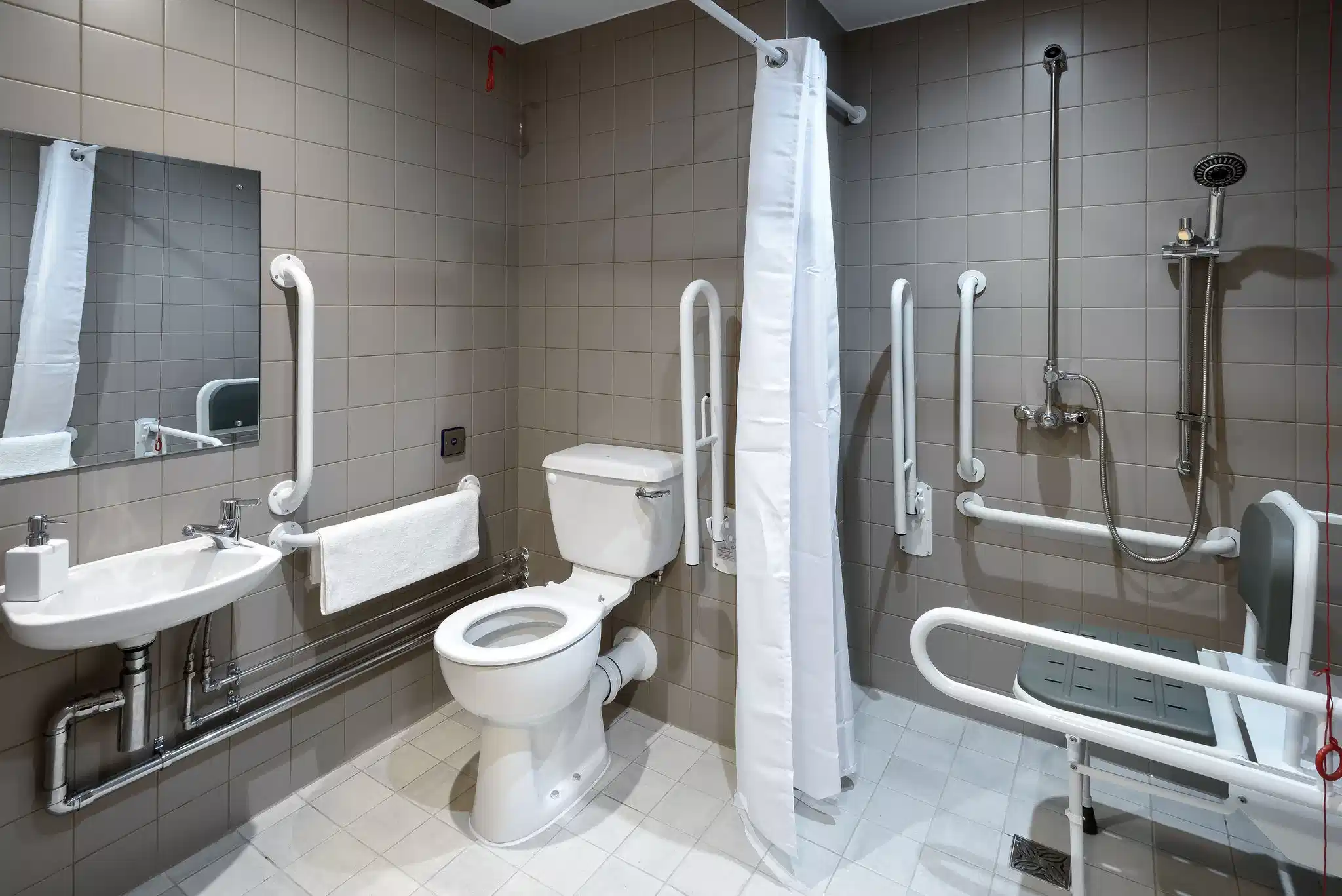 Amenities?w=400&h=260&fit=crop&q=40&auto=format&trim=auto