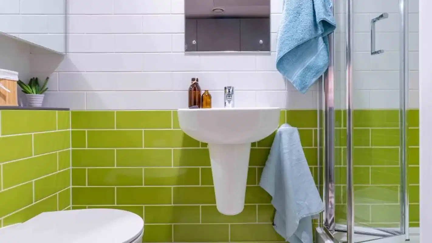 Amenities?w=400&h=260&fit=crop&q=40&auto=format&trim=auto
