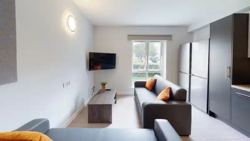 Amenities?w=400&h=260&fit=crop&q=40&auto=format&trim=auto