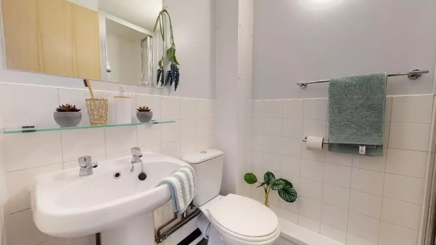 Amenities?w=400&h=260&fit=crop&q=40&auto=format&trim=auto