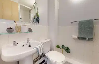 Amenities?w=400&h=260&fit=crop&q=40&auto=format&trim=auto