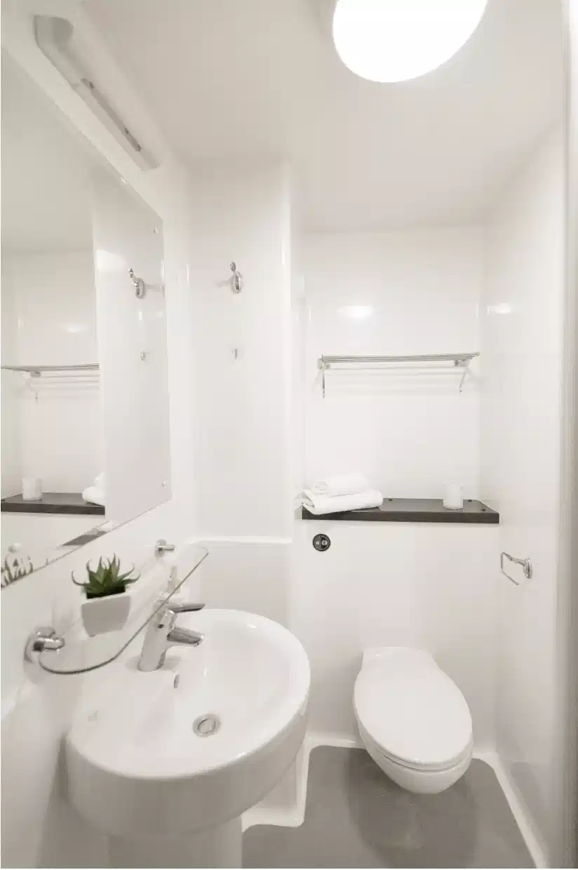 Amenities?w=400&h=260&fit=crop&q=40&auto=format&trim=auto