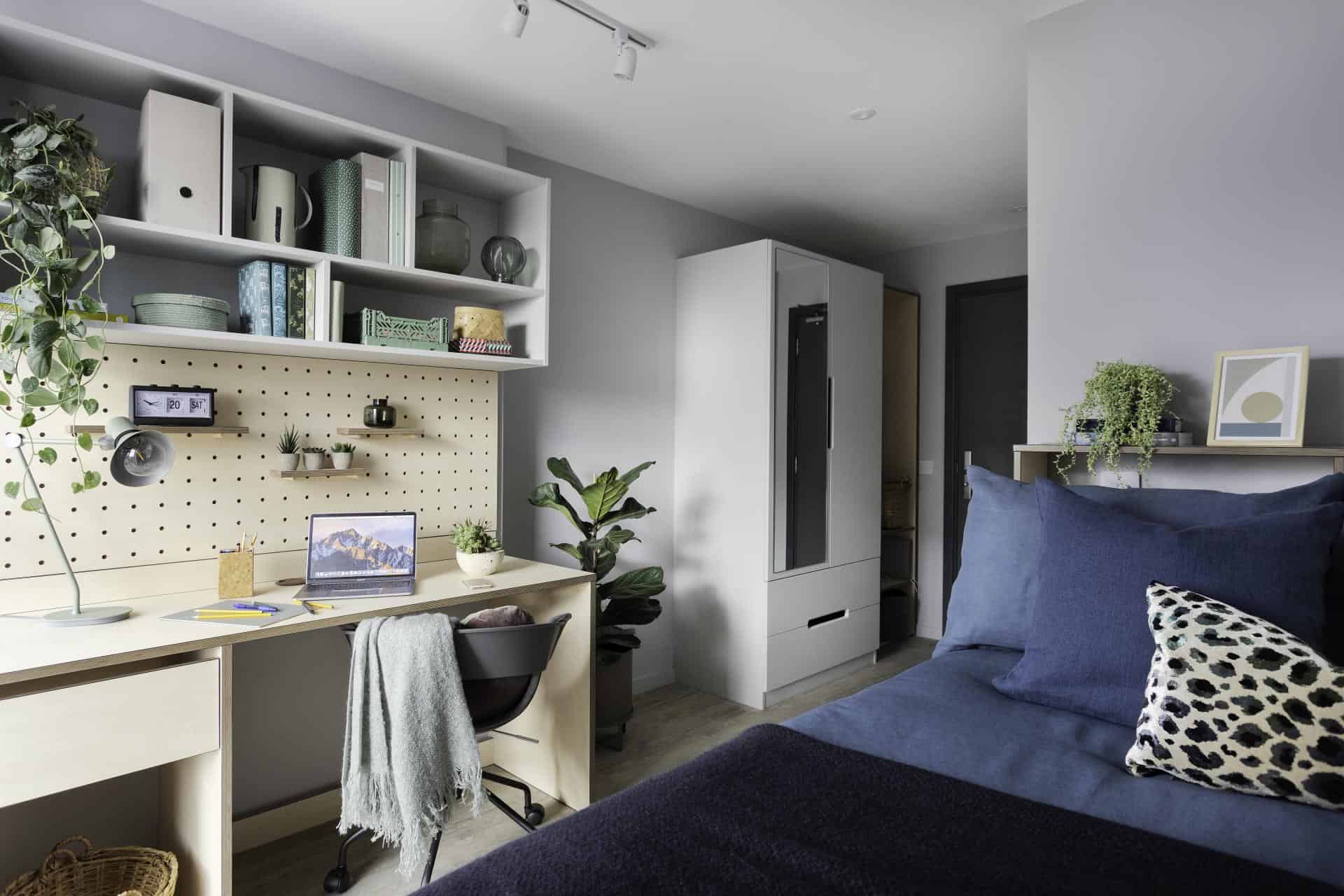 5 Bed Standard Ensuite