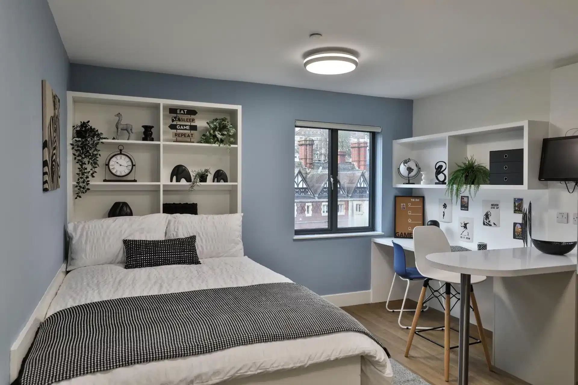 Platinum Studio - Bedroom