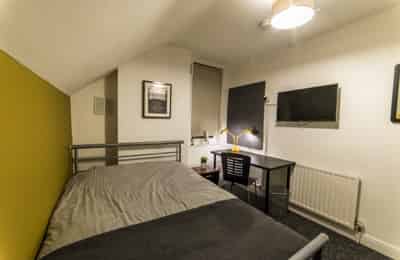 14 Kimbolton Avenue, Nottingham - Nottingham, England, United Kingdom - Bedroom