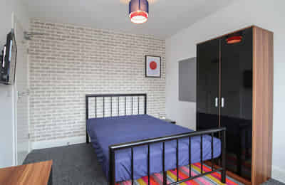 77 Davenport Avenue, Manchester - Manchester, England, United Kingdom - Bedroom