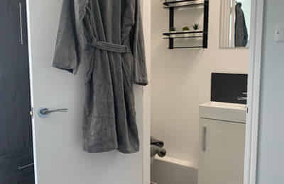 Welton Road, Leeds - Leeds, England, United Kingdom - Amenities