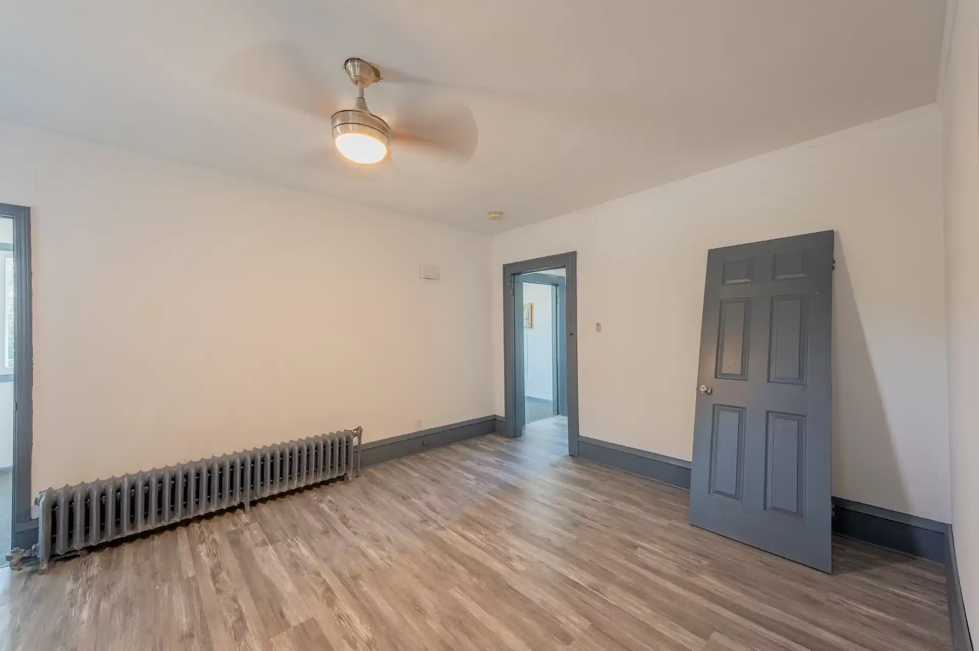 9 Bedrooms 3 Bathrooms - Bedroom?w=400&h=260&fit=crop&q=40&auto=format&trim=auto