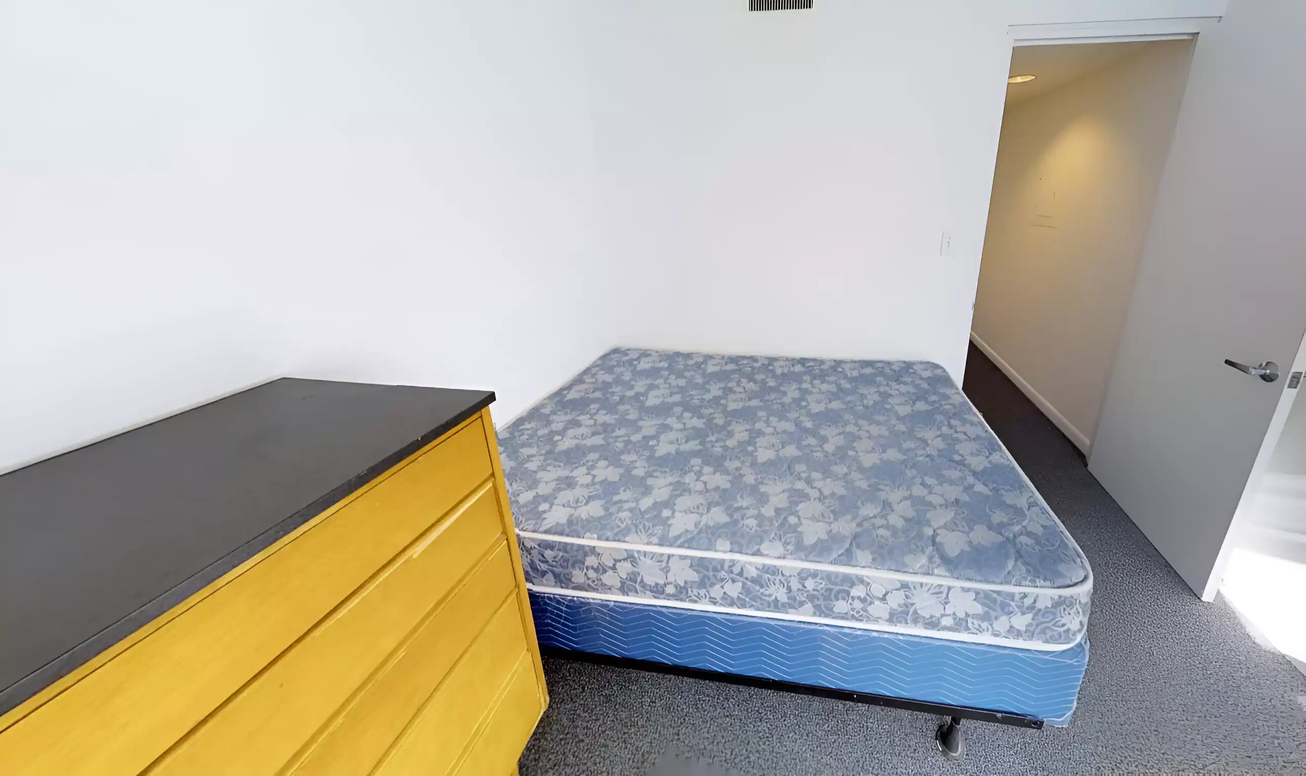 2 Bedrooms 1 Bathroom - Kitchen?w=400&h=260&fit=crop&q=40&auto=format&trim=auto