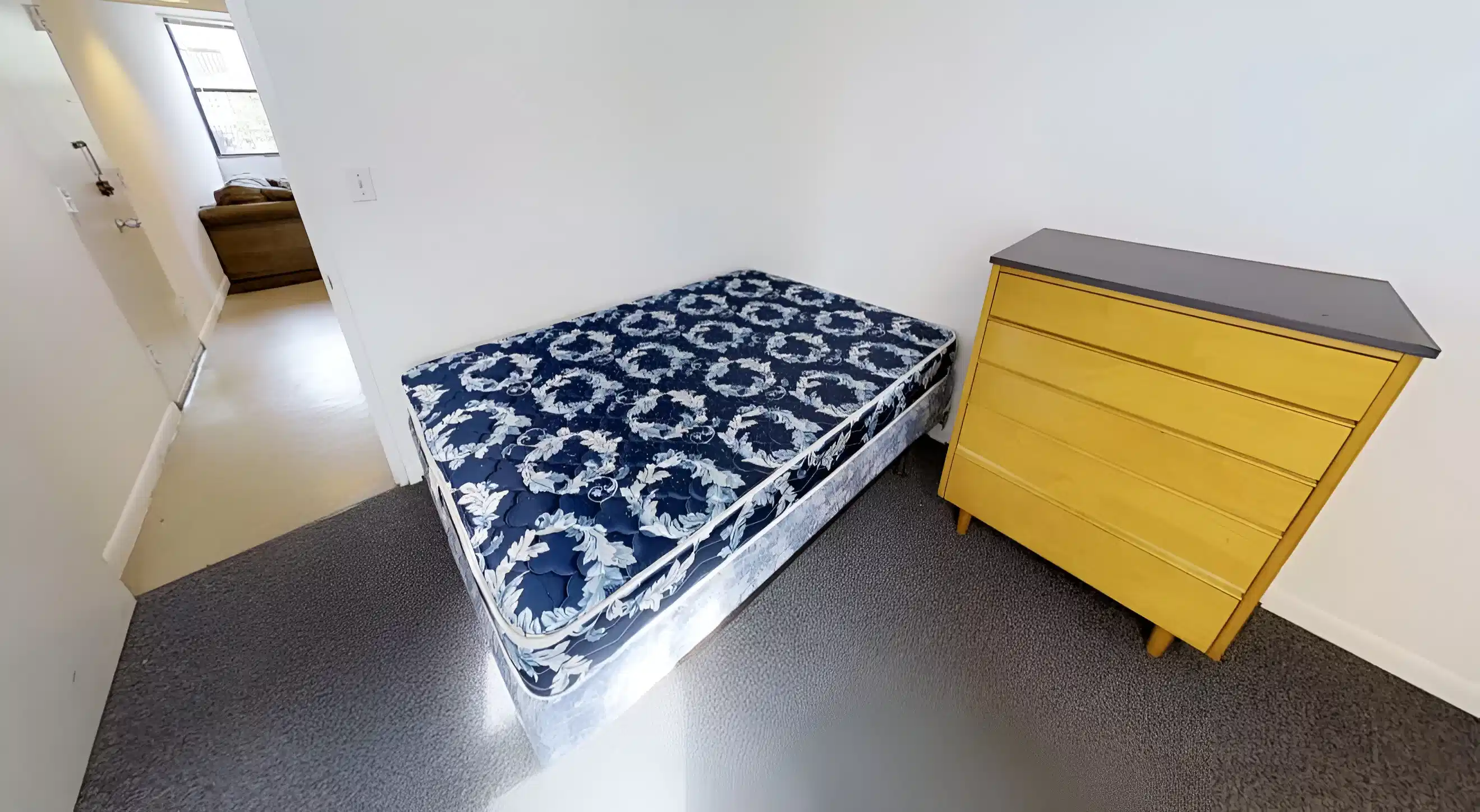 58 E Daniel St-C3, Champaign - Champaign, Illinois, United States - 2 Bedrooms 1 Bathroom - Bedroom