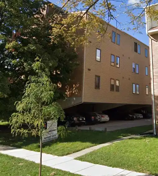 506 E White St-31, Champaign - Champaign, Illinois, United States - Exterior