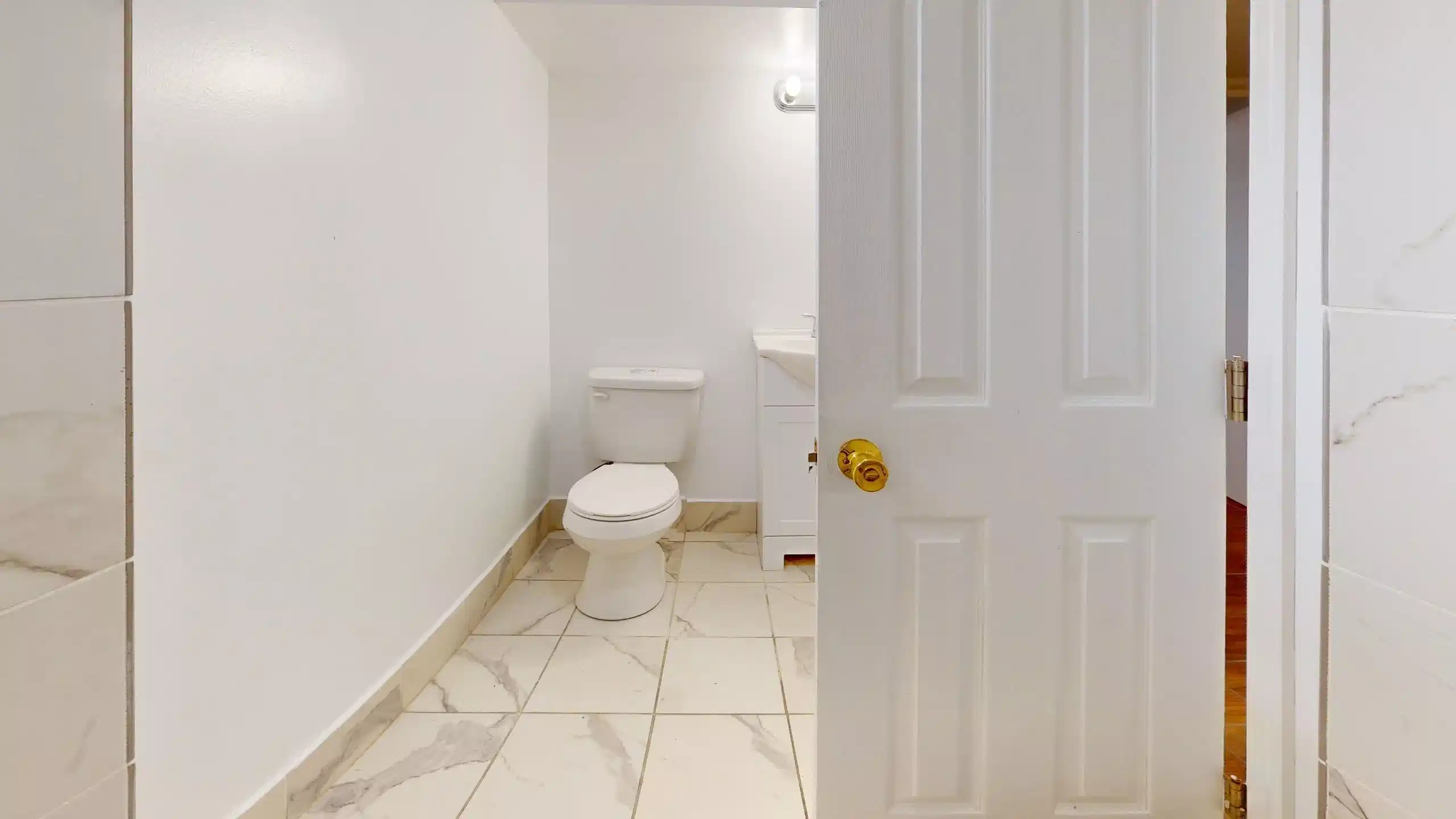 Common Area?w=400&h=260&fit=crop&q=40&auto=format&trim=auto