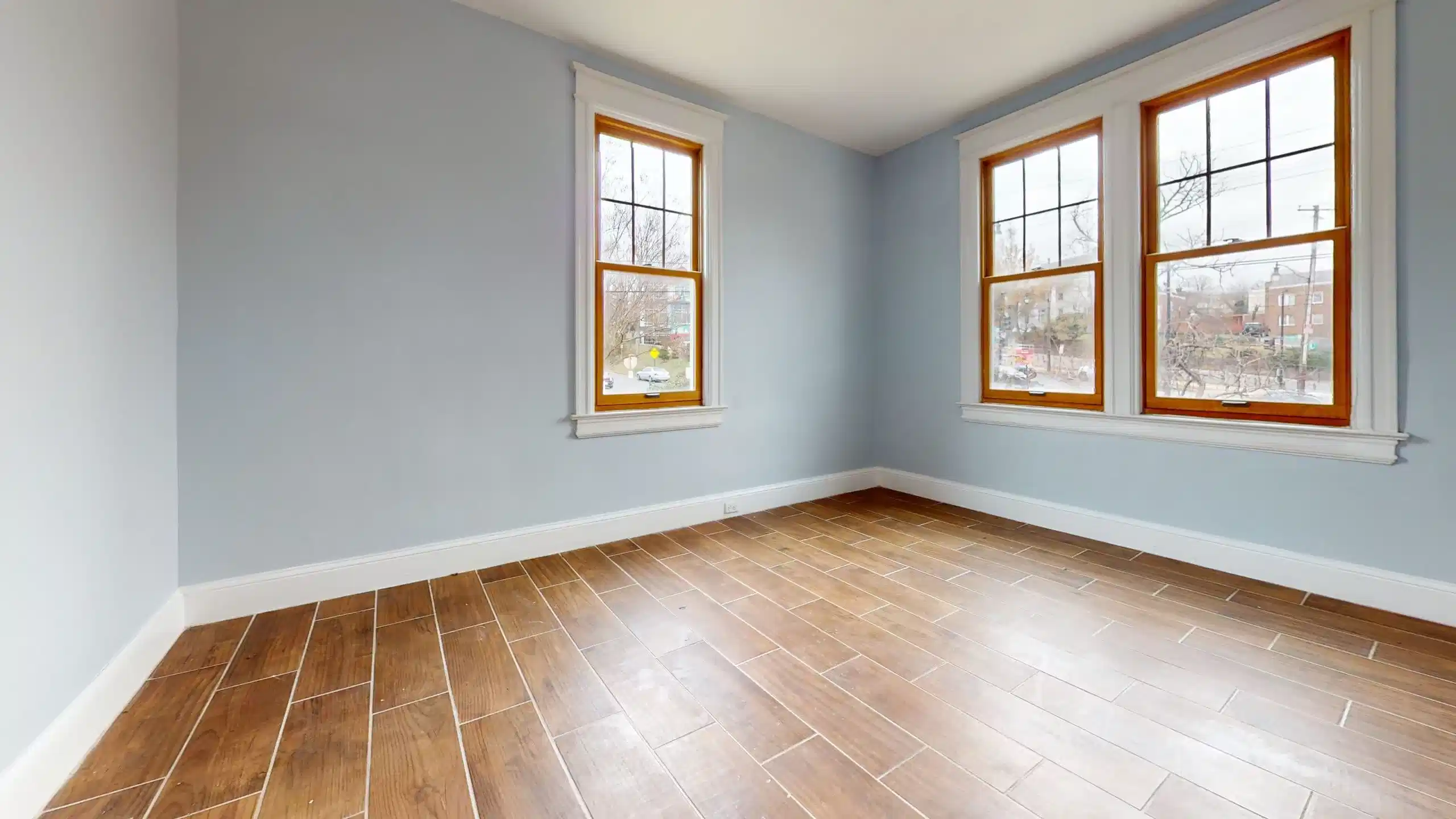 Common Area?w=400&h=260&fit=crop&q=40&auto=format&trim=auto