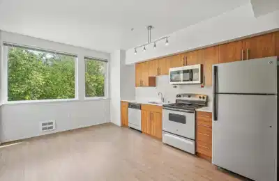 Verve Flats, Seattle - Seattle, Washington, United States - Kitchen