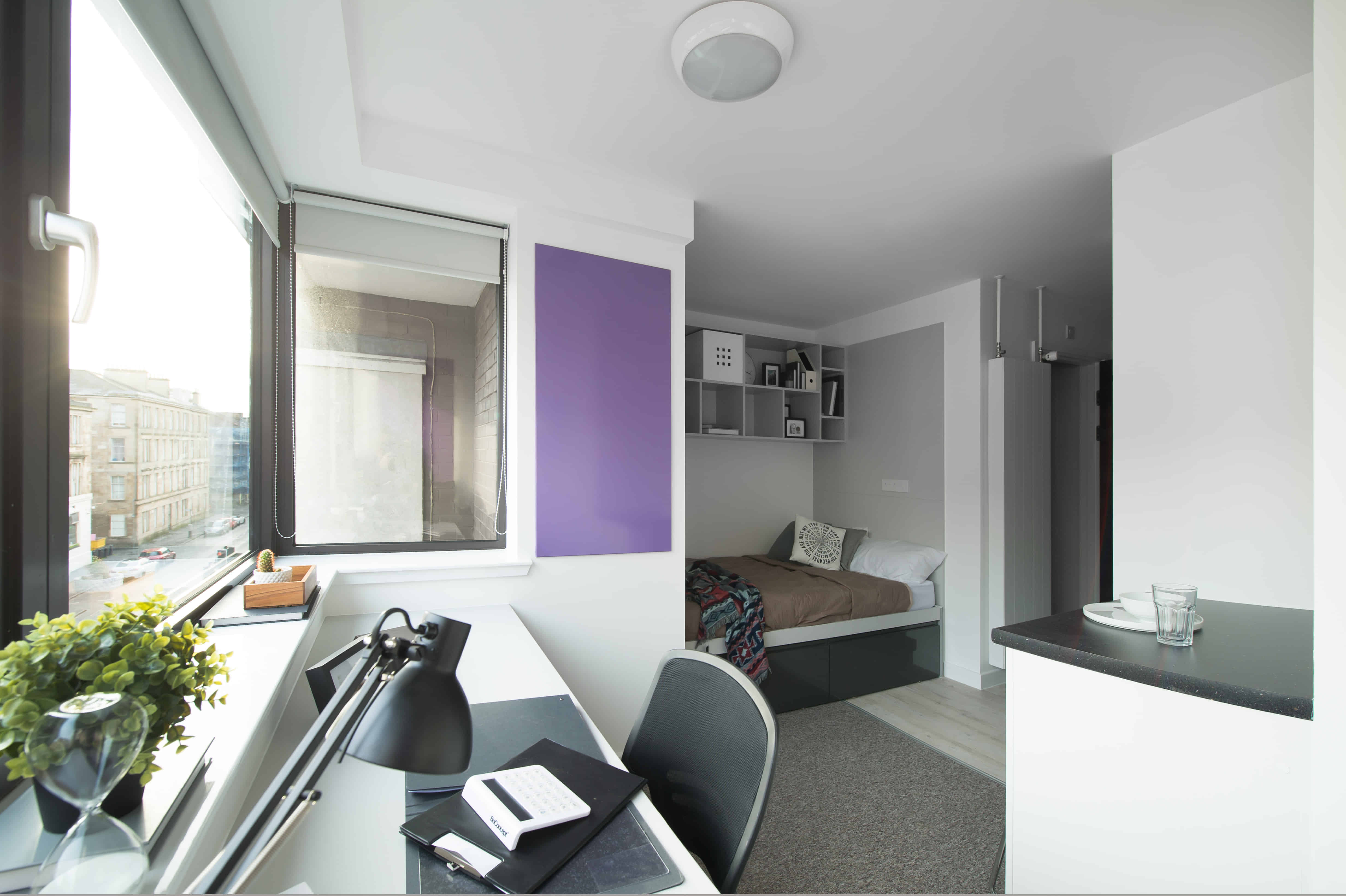 Common Area?w=400&h=260&fit=crop&q=40&auto=format&trim=auto