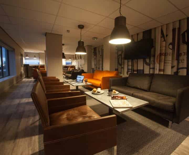 4?w=400&h=260&fit=crop&q=40&auto=format&trim=auto