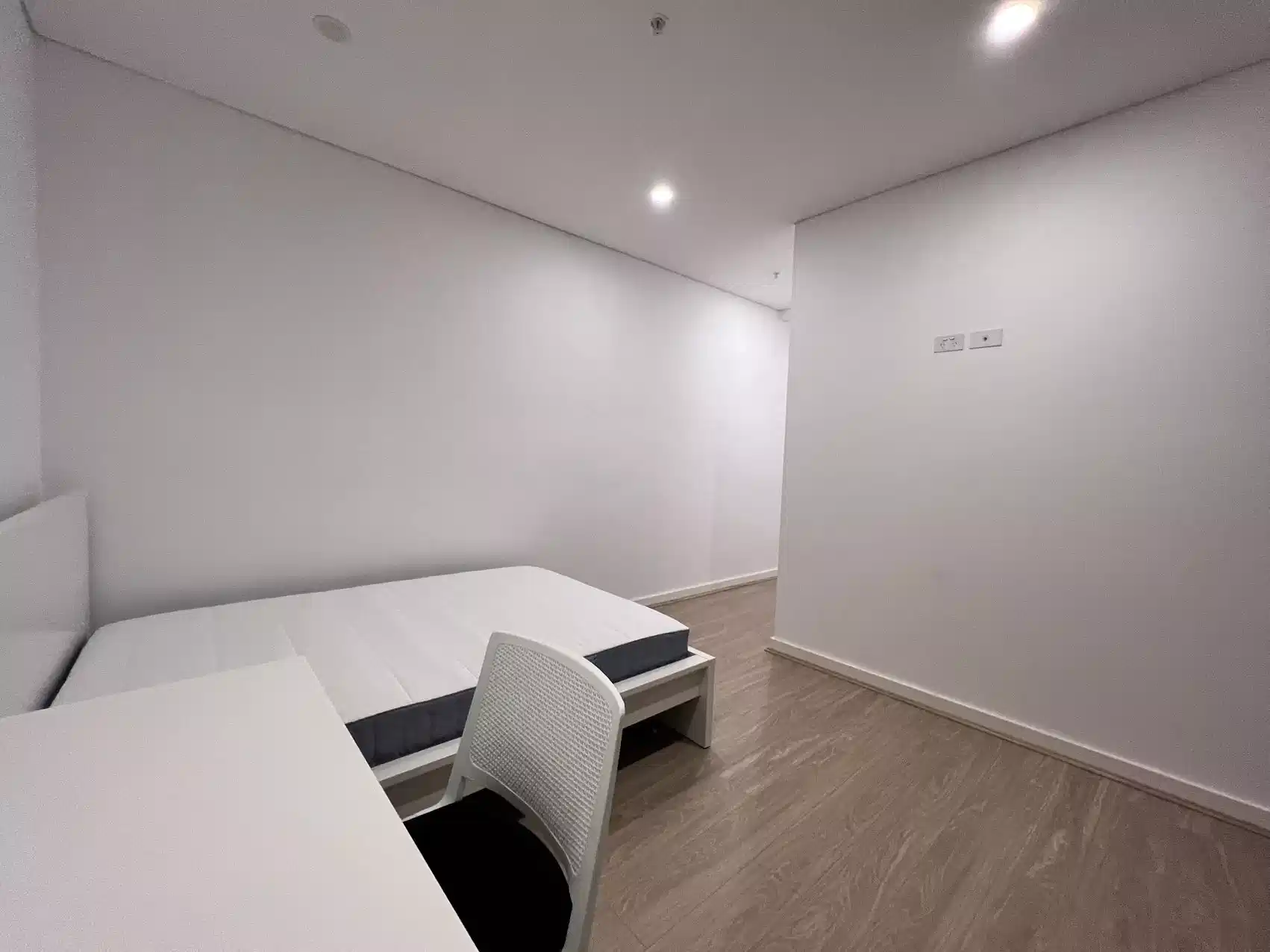 Amenities?w=400&h=260&fit=crop&q=40&auto=format&trim=auto