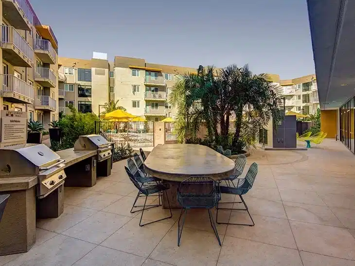 Currie Hall, Los Angeles - Los Angeles, California, United States - Amenities