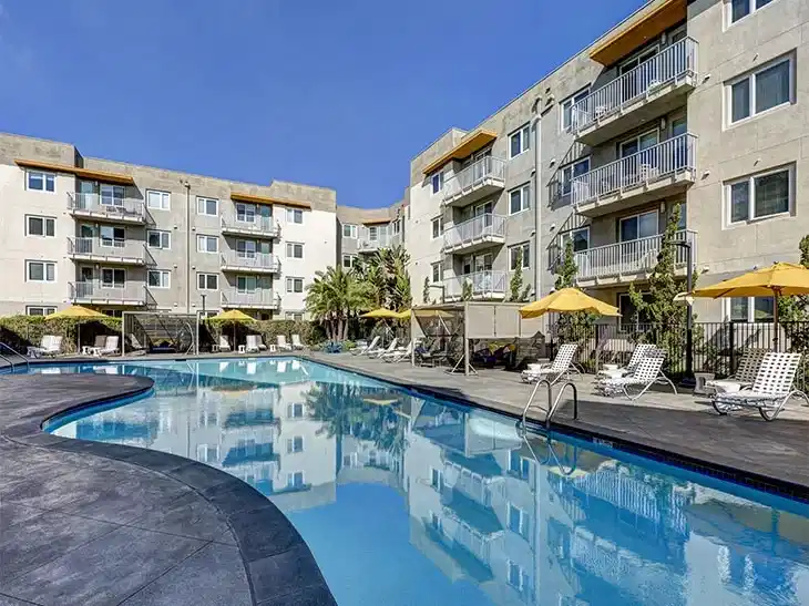 Currie Hall, Los Angeles - Los Angeles, California, United States - Amenities
