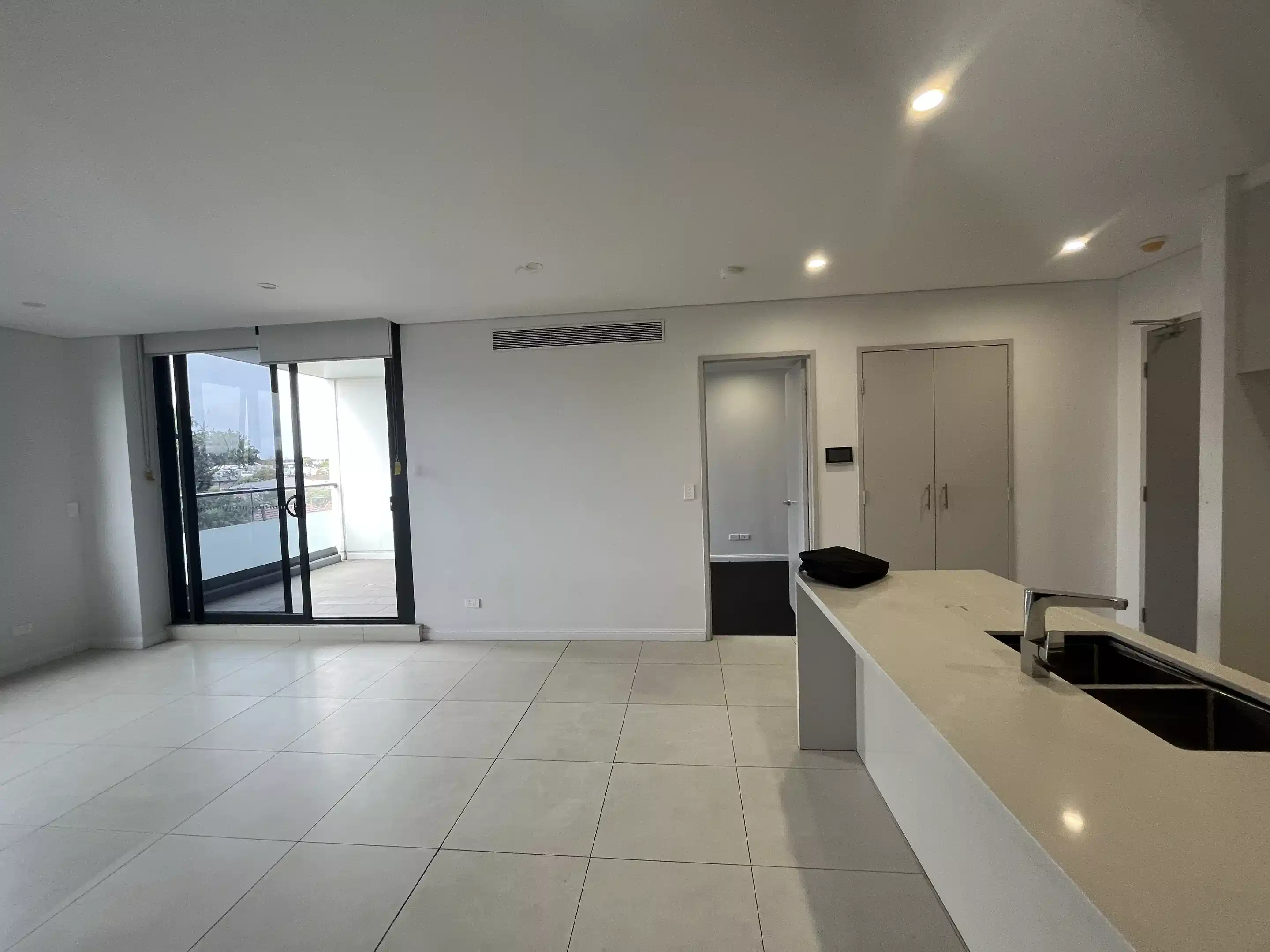 3 Bed 2 Bath - Bedroom?w=400&h=260&fit=crop&q=40&auto=format&trim=auto