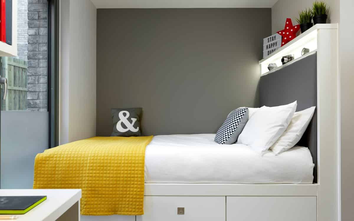 Amenities?w=400&h=260&fit=crop&q=40&auto=format&trim=auto