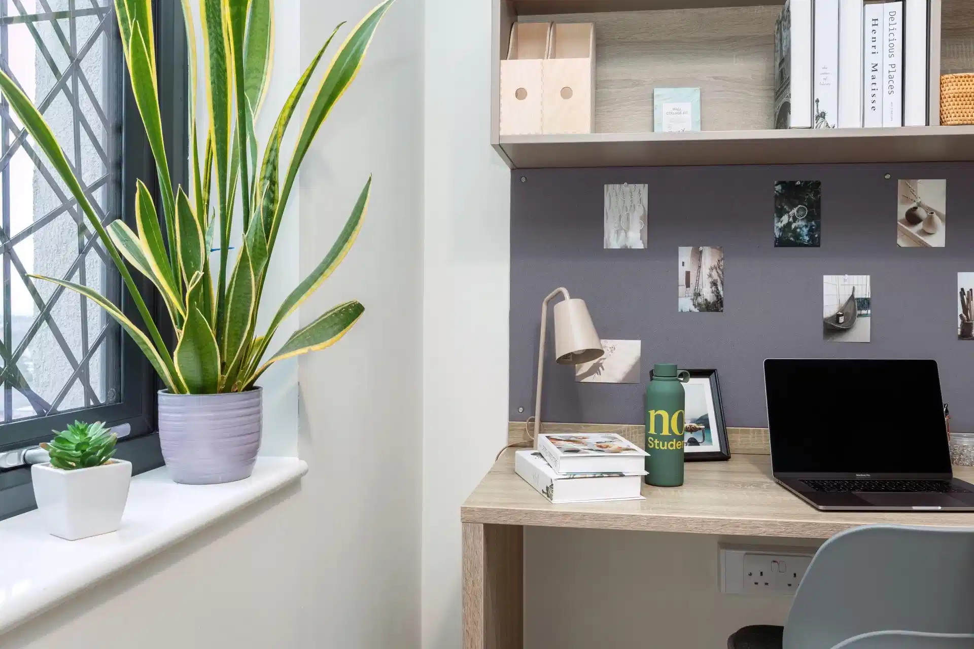 Common Area?w=400&h=260&fit=crop&q=40&auto=format&trim=auto