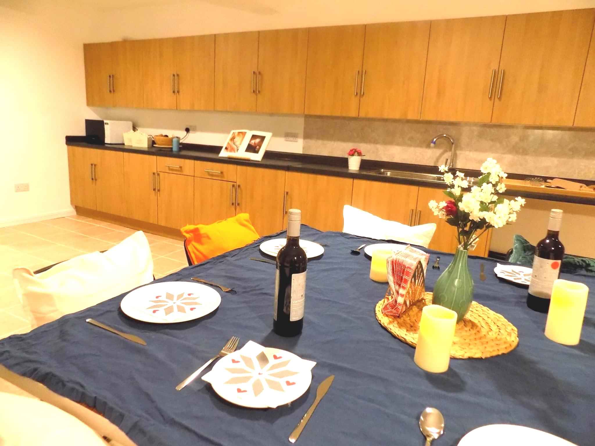 Charter Avenue, Coventry - Coventry, England, United Kingdom - Kitchen