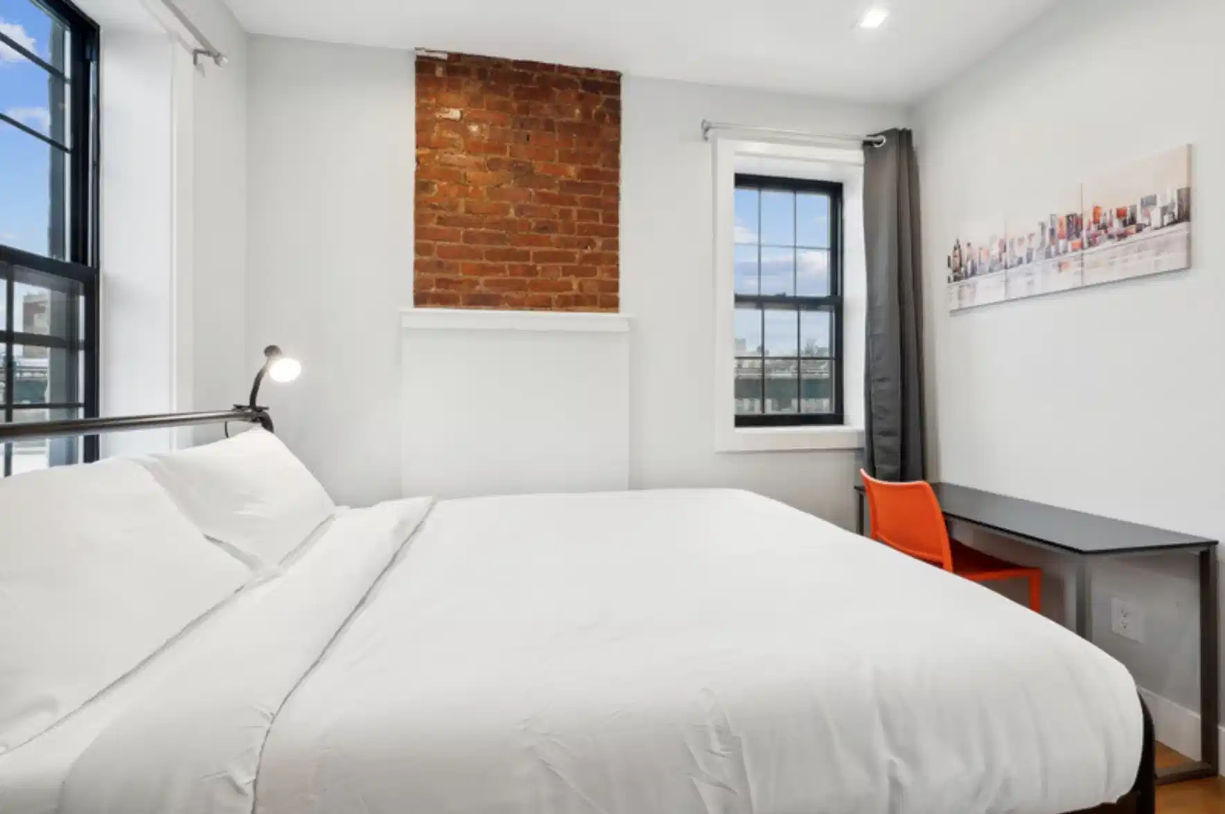 Common Area?w=400&h=260&fit=crop&q=40&auto=format&trim=auto