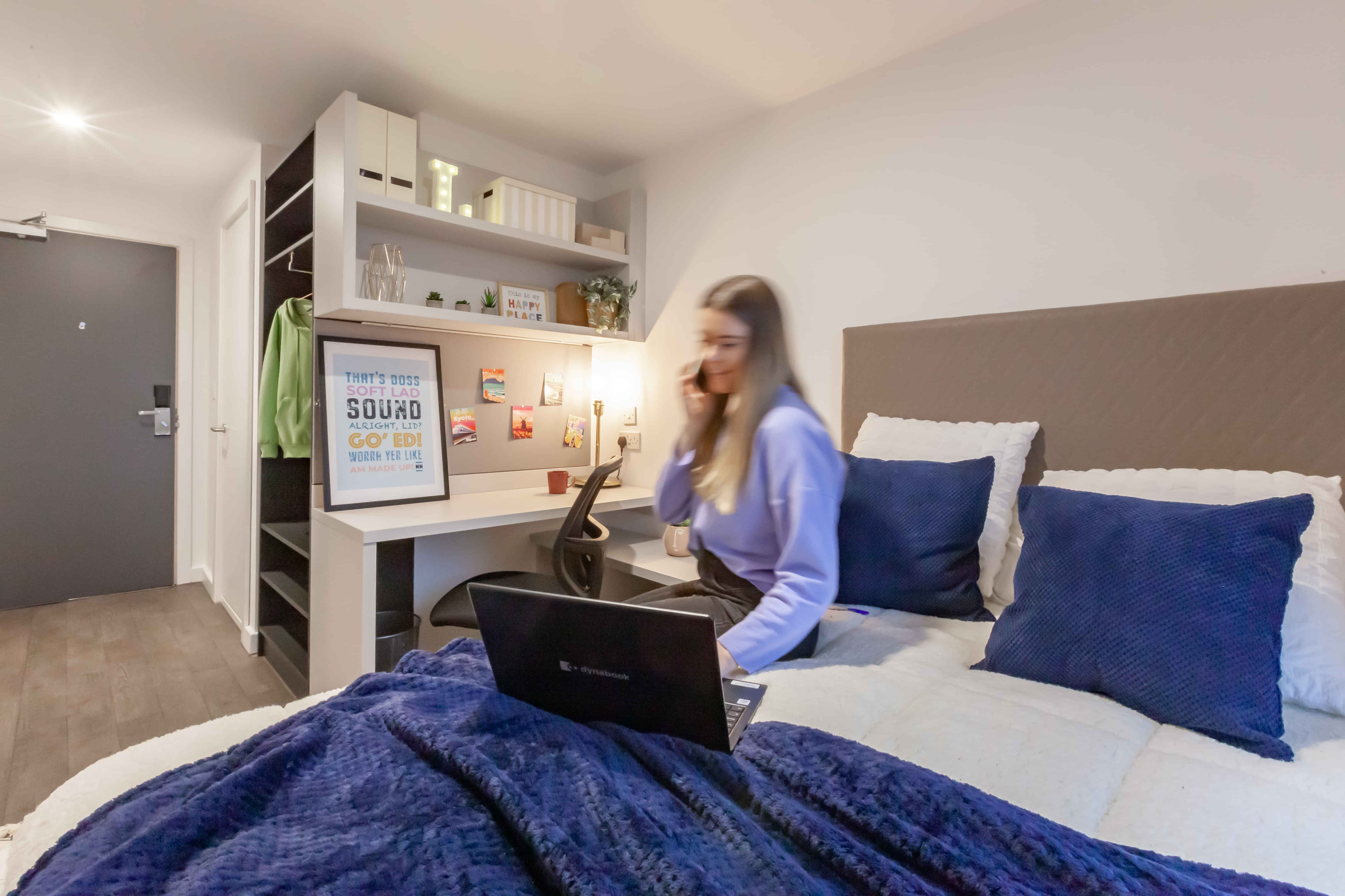 True Apartment - Bedroom