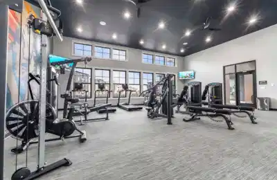 Amenities?w=400&h=260&fit=crop&q=40&auto=format&trim=auto