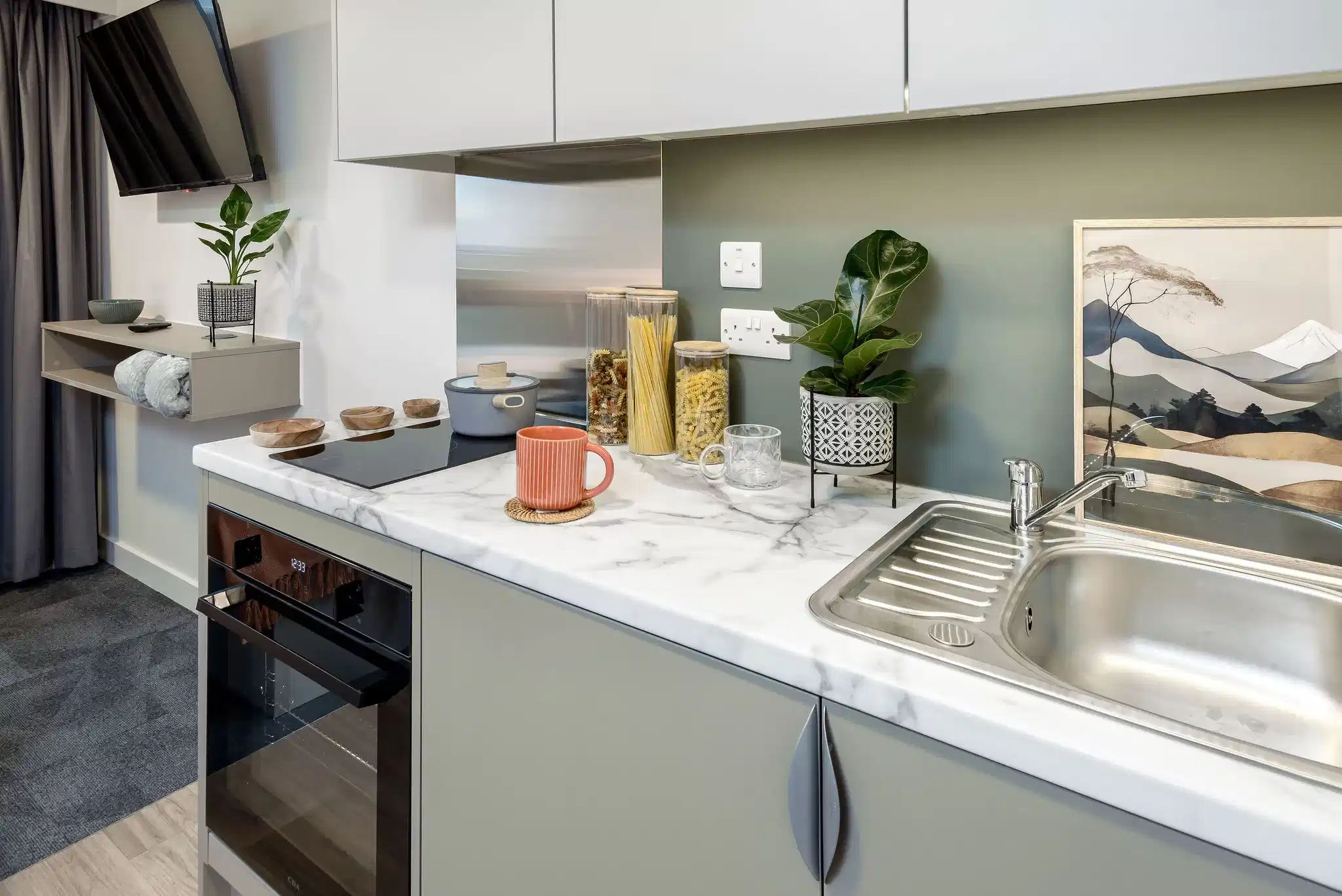 Amenities?w=400&h=260&fit=crop&q=40&auto=format&trim=auto