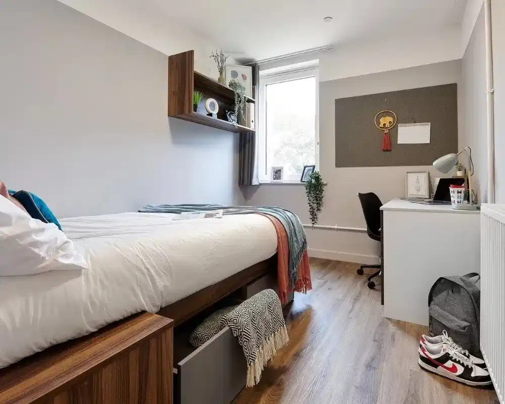 Amenities?w=400&h=260&fit=crop&q=40&auto=format&trim=auto