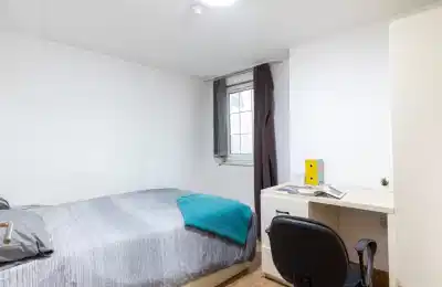 120 Charles Street, Leicester - Leicester, England, United Kingdom - Premier 2 Bed - Bedroom