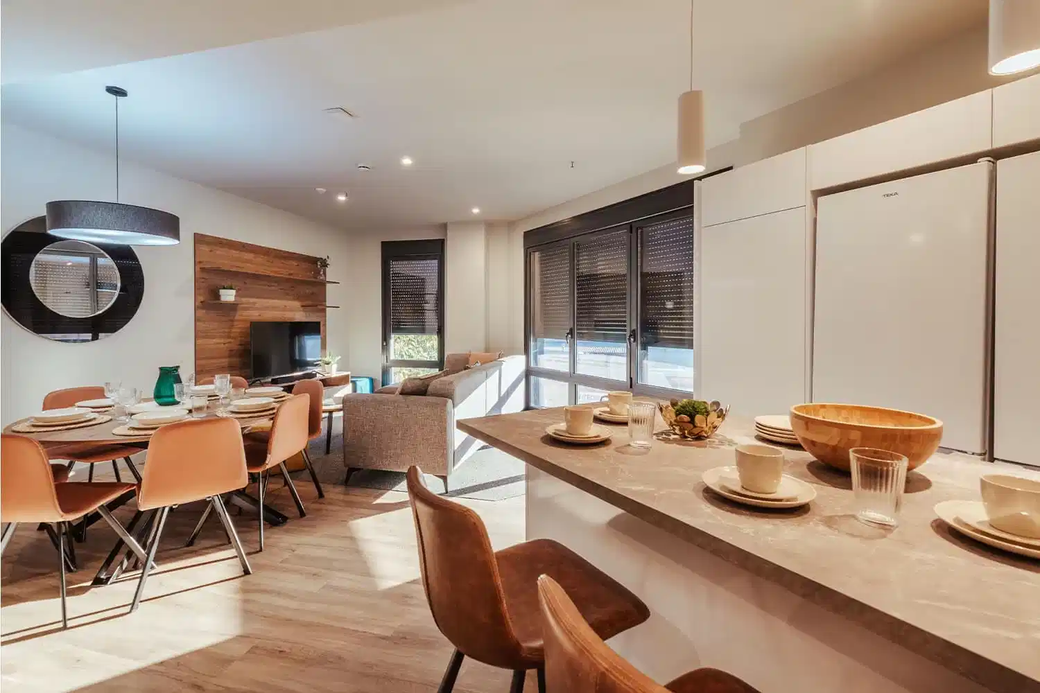 Common Area?w=400&h=260&fit=crop&q=40&auto=format&trim=auto