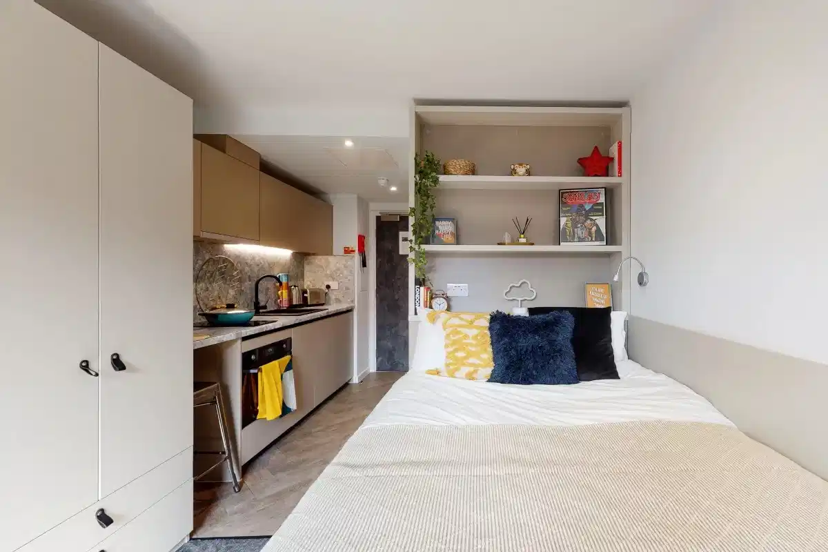 Silver Studio - Standard View | Upper Level