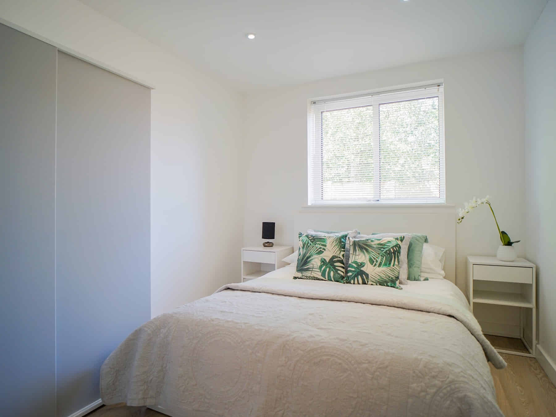 Deluxe Studio - Bedroom