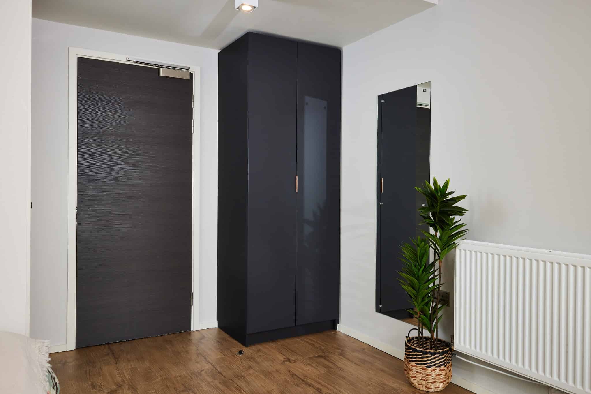 Common Area?w=400&h=260&fit=crop&q=40&auto=format&trim=auto