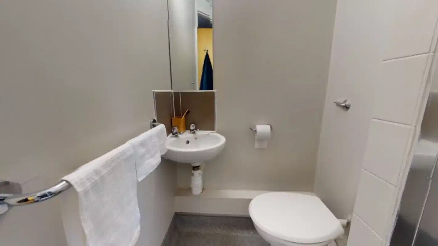 Amenities?w=400&h=260&fit=crop&q=40&auto=format&trim=auto