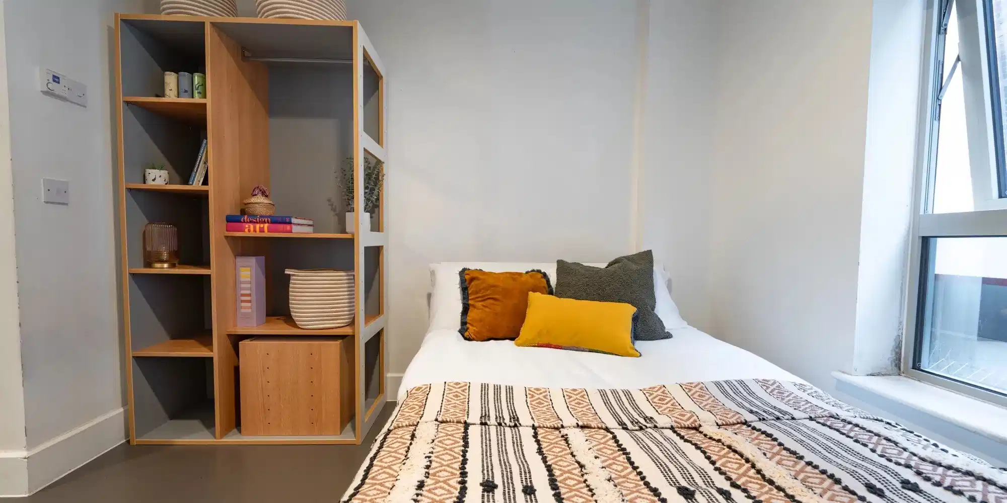 Gold Studio  Xl Lower  Level